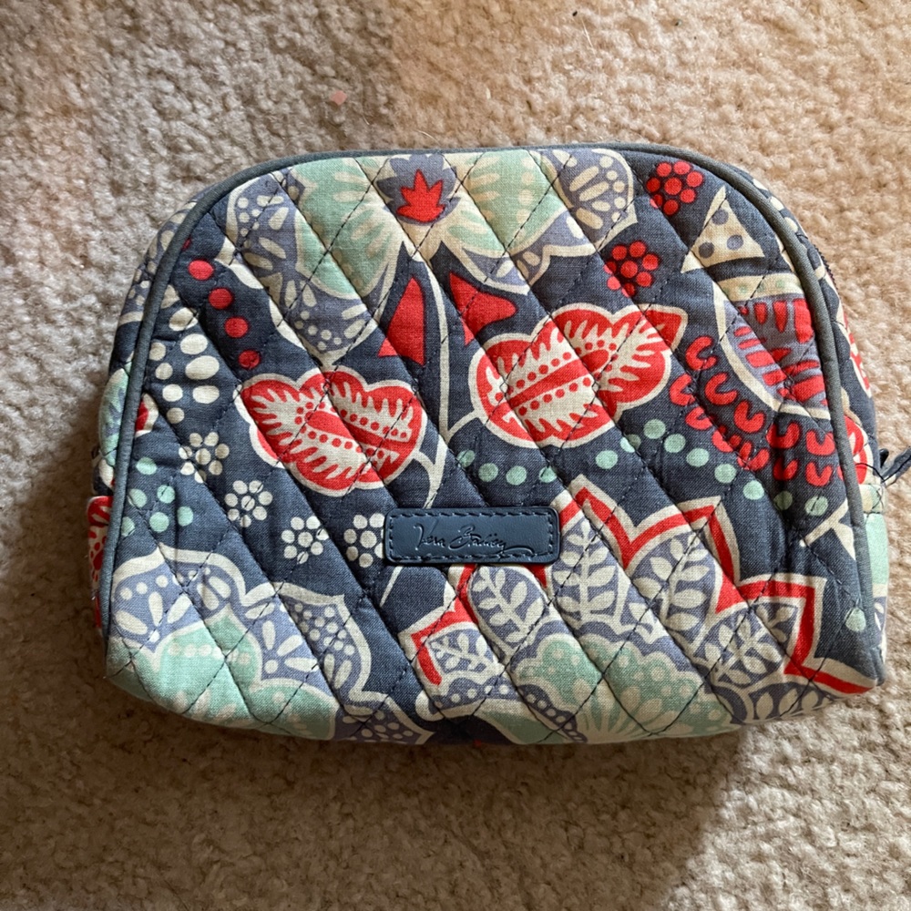 Ladies Vera Bradley New Make Up Bag